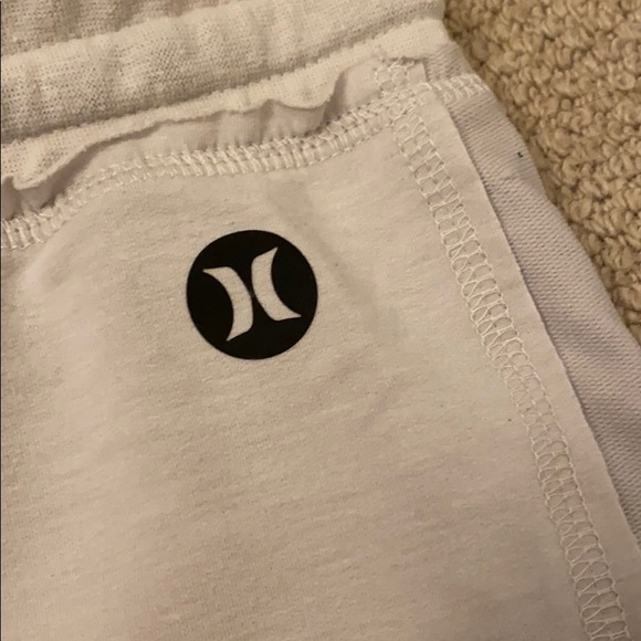 White shorts - Picture 4 of 4